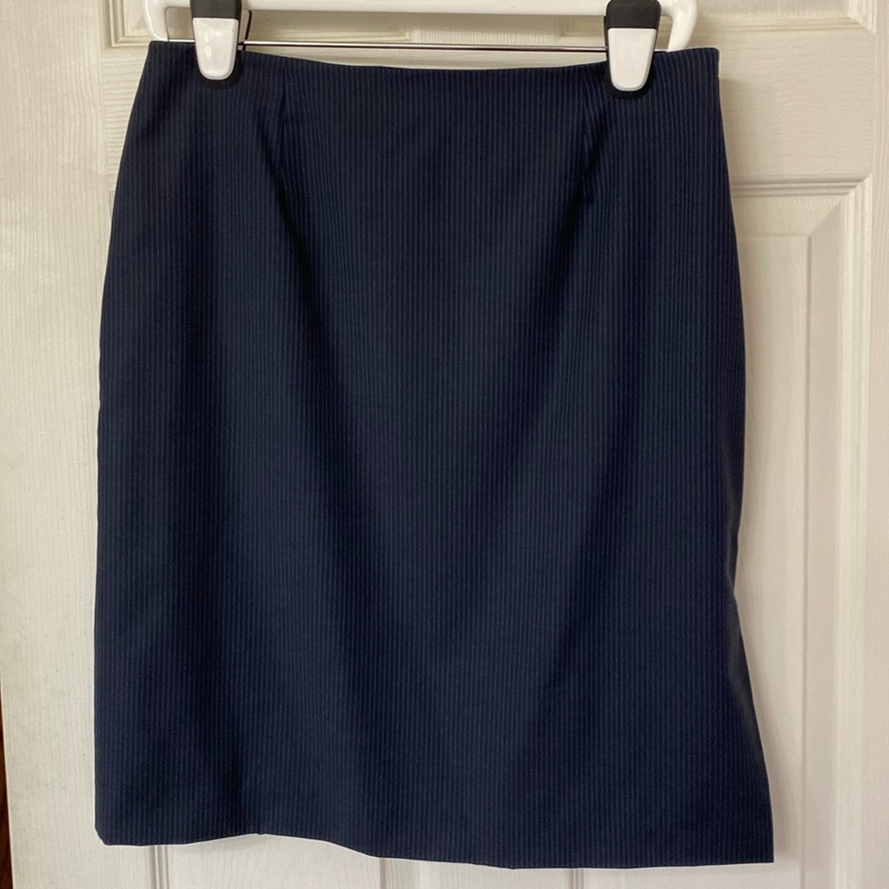 Brooks Brothers Women 100% wool Straight Skirt Size 10 dark navy blue strip